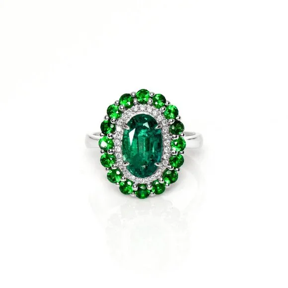 Emerald Ring - Picture 2 of 8